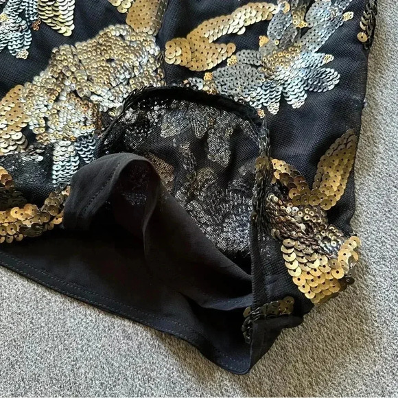 BB Dakota Gold + Silver Front Embellished Tank Top XS - Picture 5 of 6